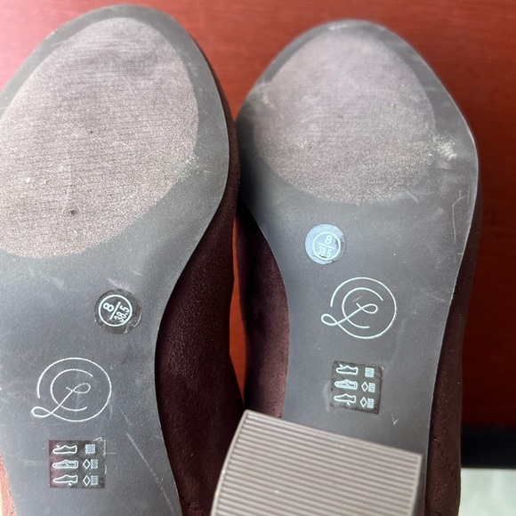 Elegant Brown Suede Knee-High Boots - Picture 5 of 5